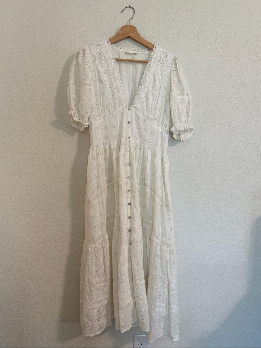 White Eyelet‎ Button-Front Maxi Dress - Picture 2 of 7